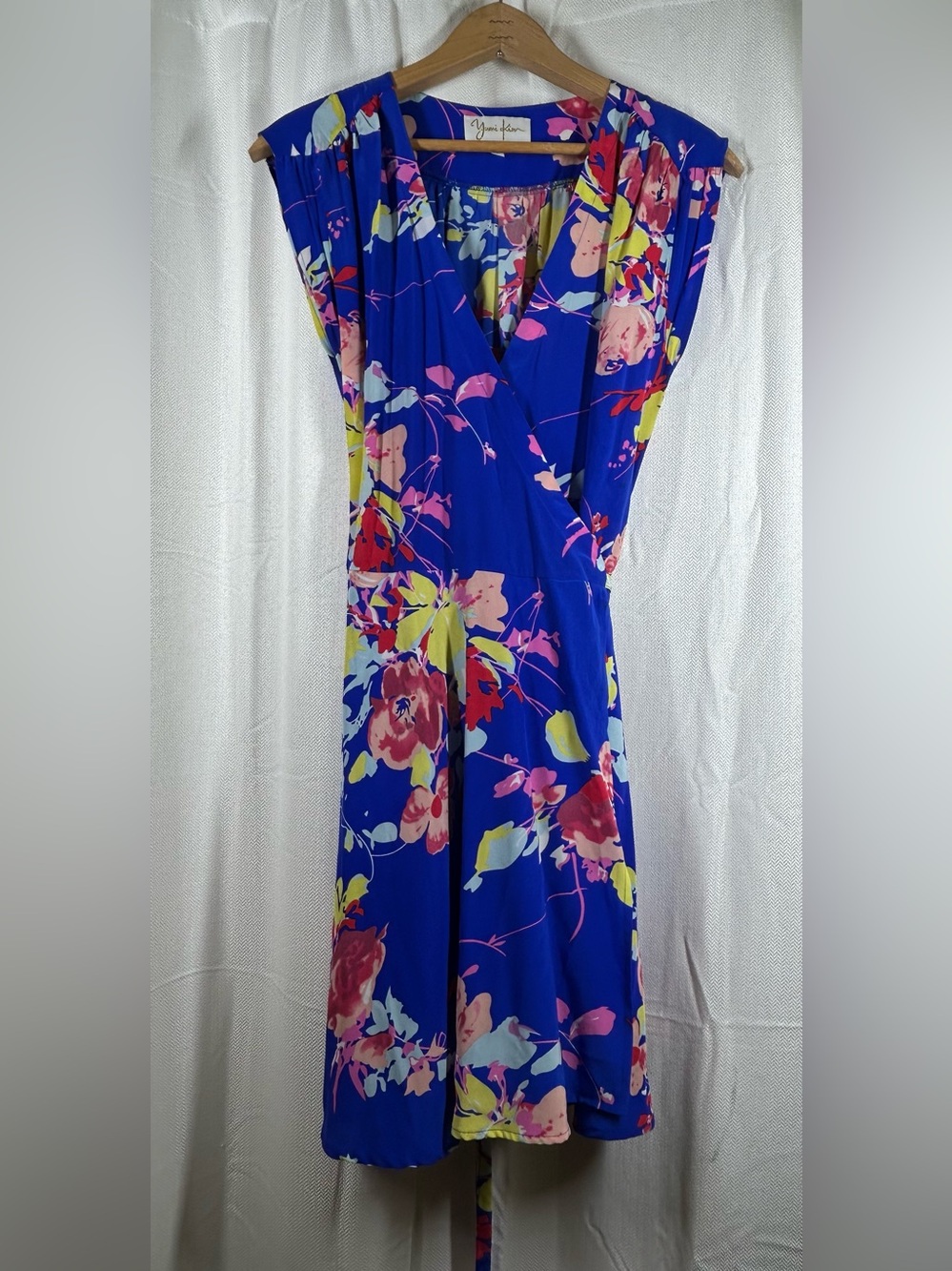 Yumi Kim Soho Mixer Wrap Dress 100% Silk Blue Floral V-neck Size Small